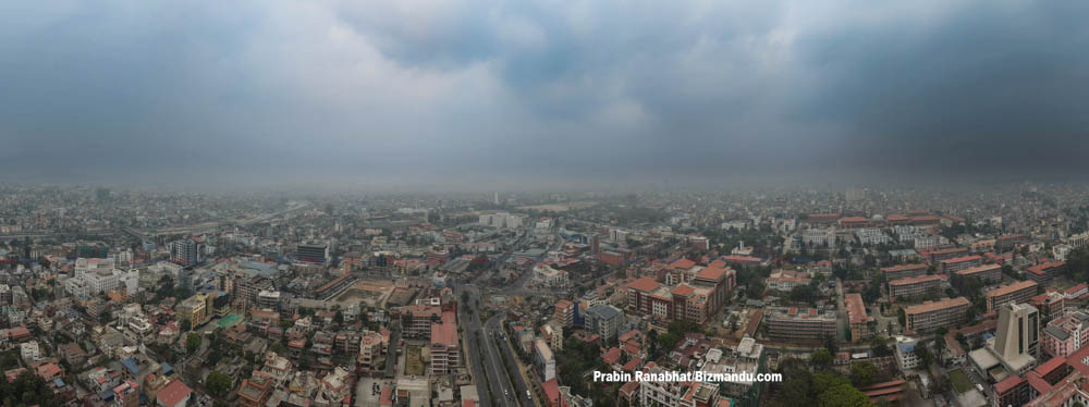 तुवाँलोले ढाकिएको काठमाडौं विश्वकै तेस्रो प्रदूषित सहर, स्वास्थ्य जोखिम बढ्दै (तस्बिरहरू)