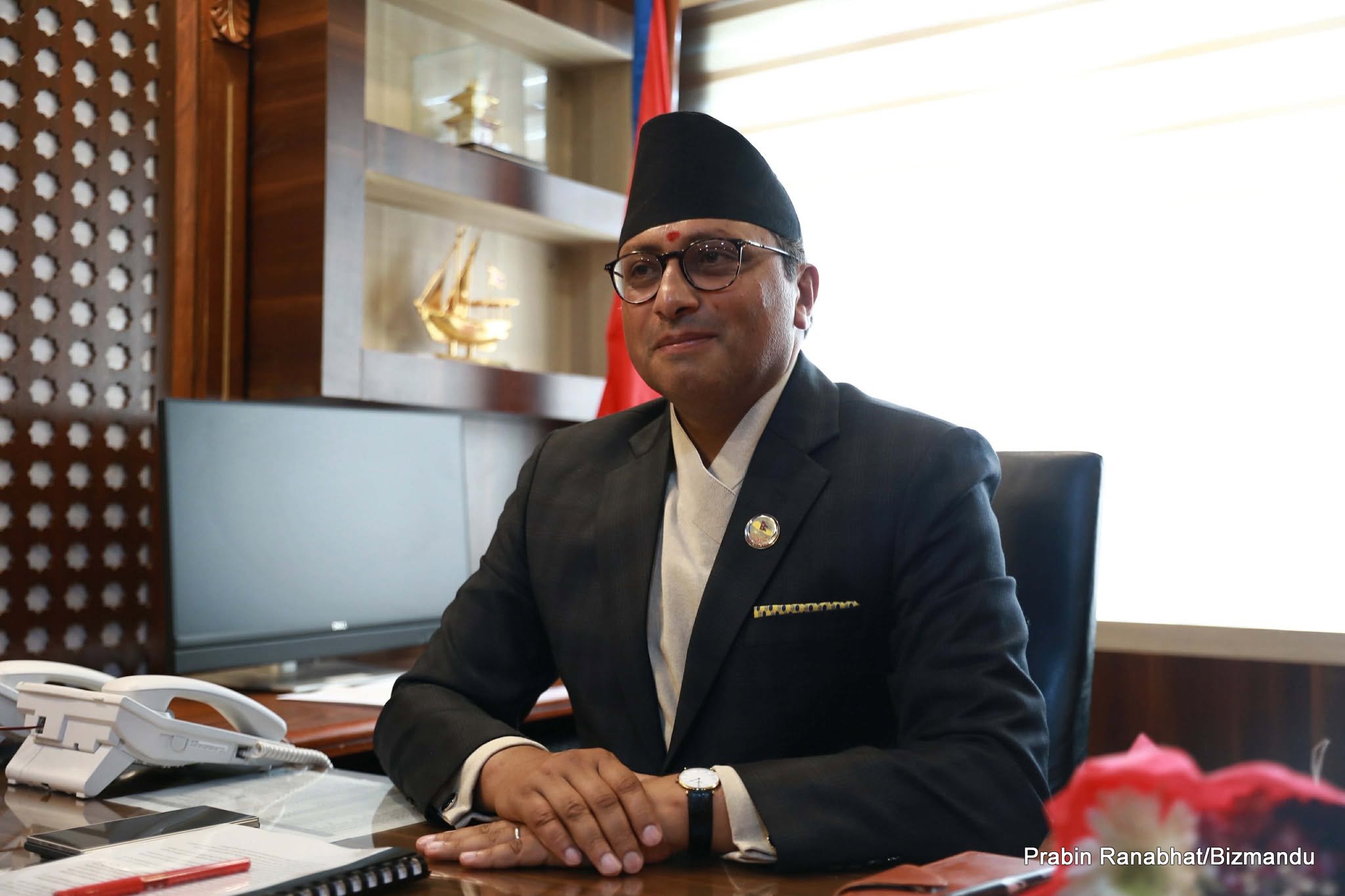 अर्थतन्त्र सुधार गर्न स्वर्णिमले थाले काम, आर्थिक विकासका बाधक १५ कानुन खारेज गर्ने निर्णय