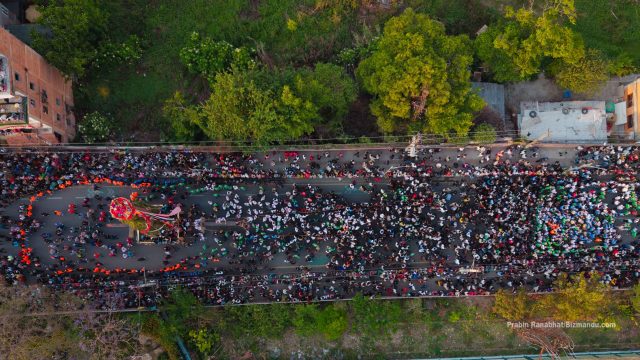 बुंगद्य: र मीननाथको रथयात्रा सुरु, पुल्चोकबाट तानेर पर्‍याइयो गा:बहाल (तस्विरहरु)
