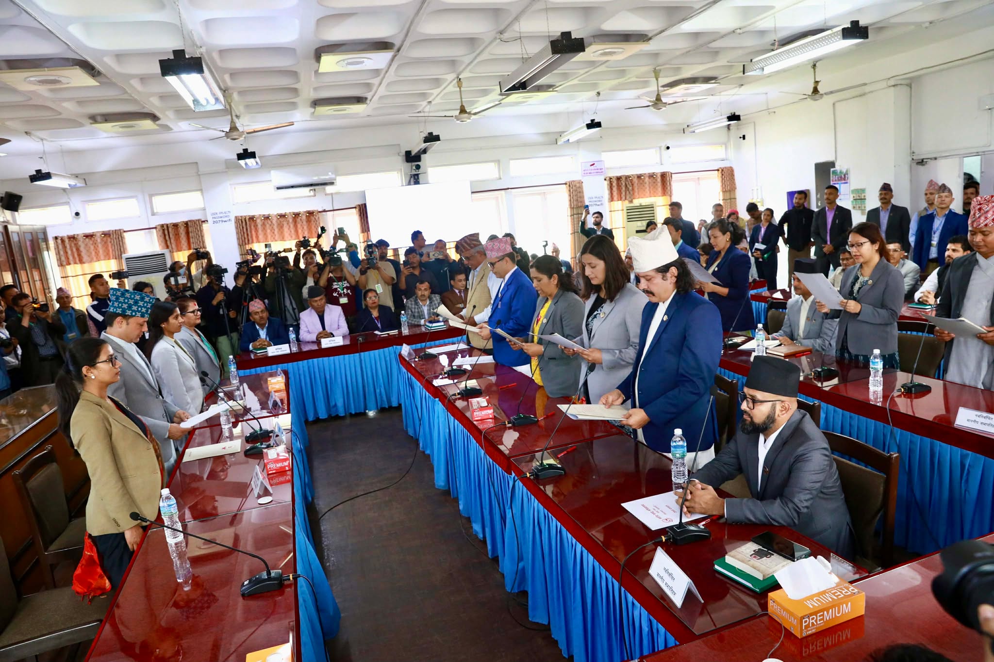 संसदीय समितिका नवनिर्वाचित १२ सभापतिले सभामुखसमक्ष लिए शपथ (तस्वीरहरु)