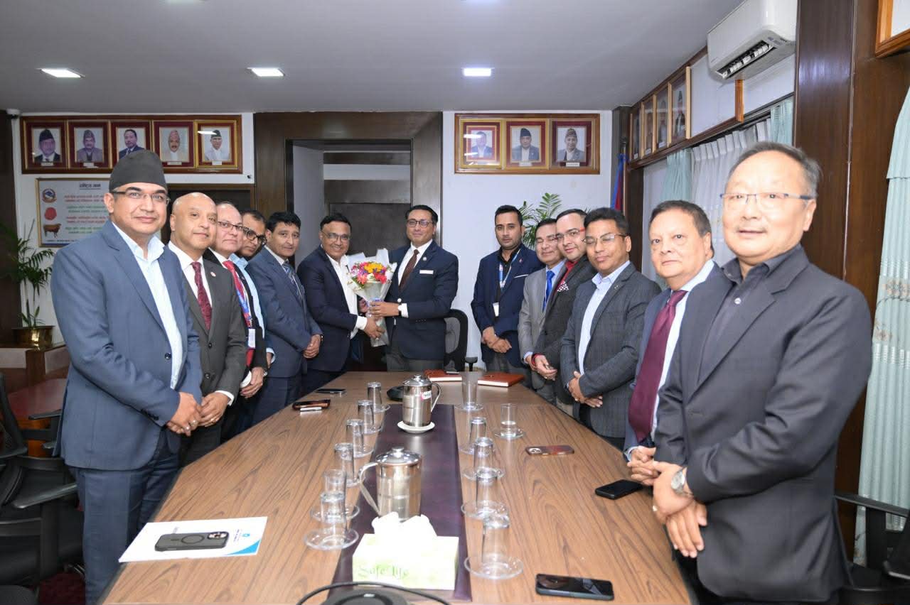 बैंकर्स संघ र अर्थमन्त्रीबीच छलफल, यी तीन समस्या सहजीकरण गर्न वाग्लेसँग बैंकरहरुको माग