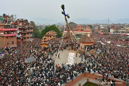 भक्तपुरमा नयाँ वर्षसँगै बिस्का जात्राको उल्लास : ढालियो य:सिं (तस्विरहरु)