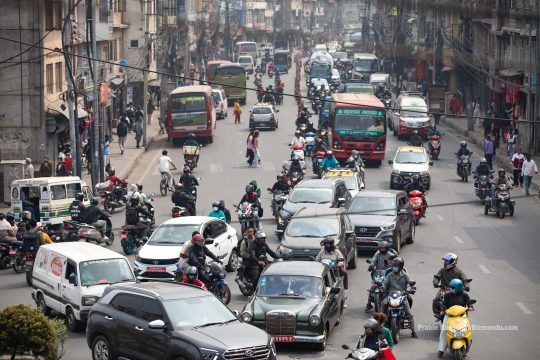 काठमाडौंको तापक्रम ३३ डिग्री पुग्दा भैरहवामा ४४ डिग्री, तातो हावाको लहर केही दिन कायम रहने