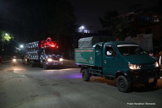 सुकुमबासी बस्ती खाली गर्न थापाथलीमा प्रहरीको माइकिङ, ‘शनिबार भत्काउन थाल्छौं’
