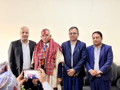 सेबोनका कार्यकारी निर्देशक अधिकारीले उमेर हदका कारण पाए अवकाश, कर्मचारीले गरे बिदाइ