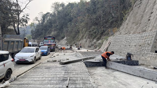 नारायणगढ–बुटवल सडक : दाउन्नेमा एकतर्फी ढलान  सकियो, १४ दिनपछि यात्रा सहज