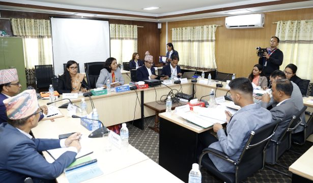 बालेनको कार्यशैलीप्रति सांसद आक्रोशित, ‘सुकुम्बासीको बिचल्ली हुनेगरी किन चलाइयो डोजर?’