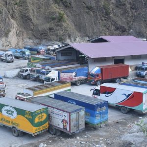 रसुवा नाकाबाट दैनिक ३० कन्टेनर सामान भित्रिँदै, तातोपानी नाका भने २० दिनदेखि बन्द
