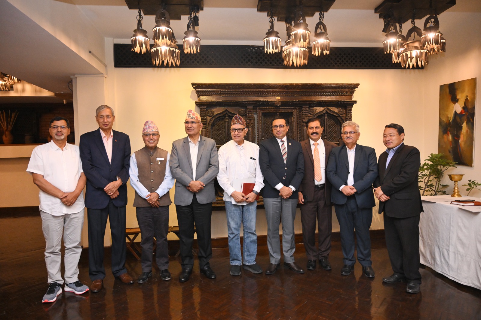 बजेट निर्माणबारे स्वर्णिमले गरे पूर्वअर्थमन्त्रीसँग छलफल, कसले के सुझाव दिए?
