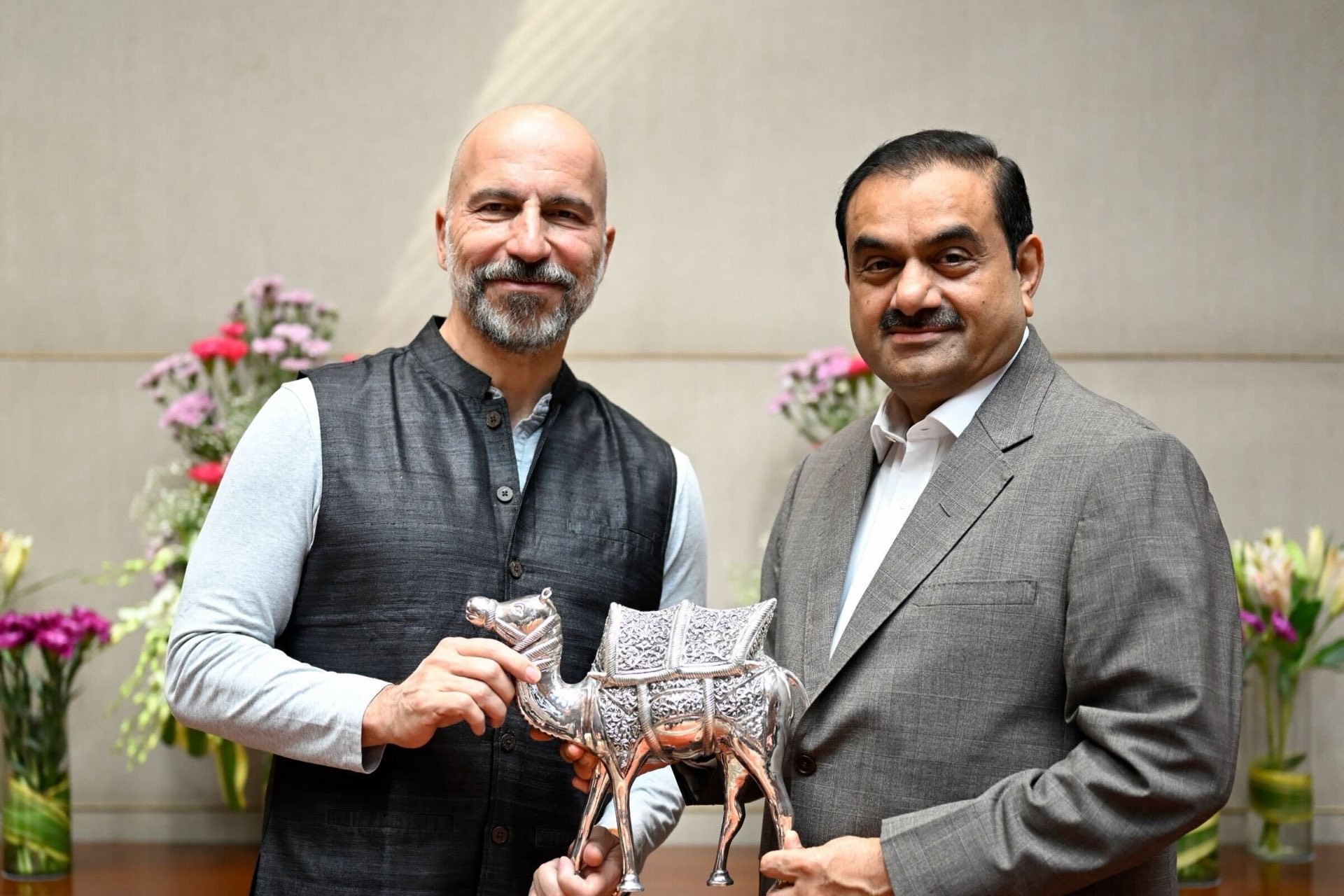 उबरले भारतमा पहिलो डेटा सेन्टर स्थापना गर्ने, अडानी समूहसँग गर्‍यो सम्झौता