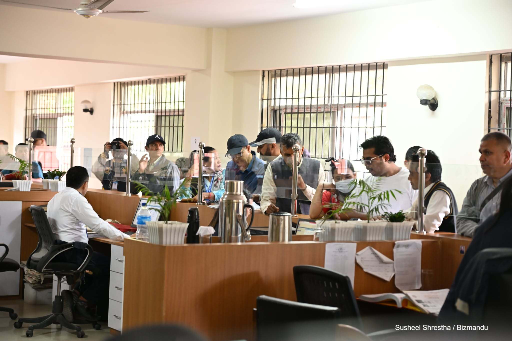 भूमि प्रशासन कार्यालयका २० सुब्बा र १२ खरिदार गृह मन्त्रालय मातहत सरुवा, को कहाँ?