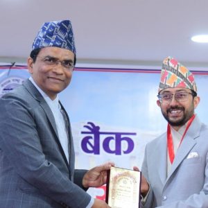 हकप्रद सेयर जारी गर्न दिने पक्षमा राष्ट्र बैंक, मौद्रिक नीतिमा घोषणा गर्दै गभर्नर