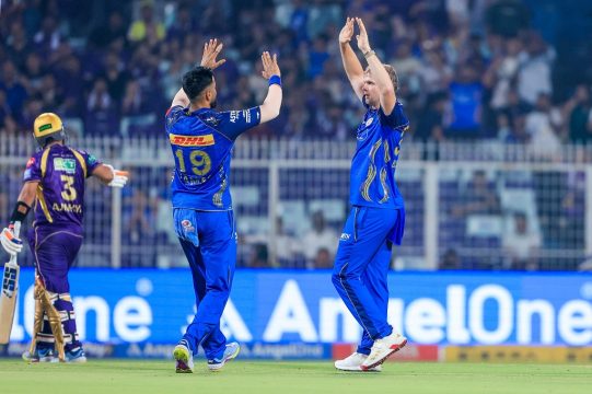 मुम्बईलाई हराउँदै कोलकाताले राख्यो प्लेअफको सम्भावना जीवित, आज भिड्दैछन् गुजरात र चेन्नइ