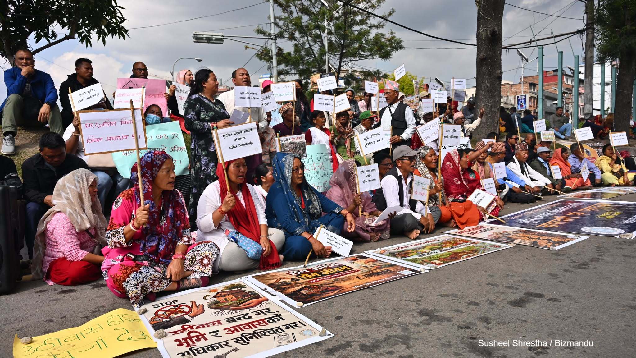 राजधानी ओर्लिए सुकुम्बासी र भूमिहीन, माइतीघरमा नारा : बिसिर्यौ वाचा, दियौ चोट