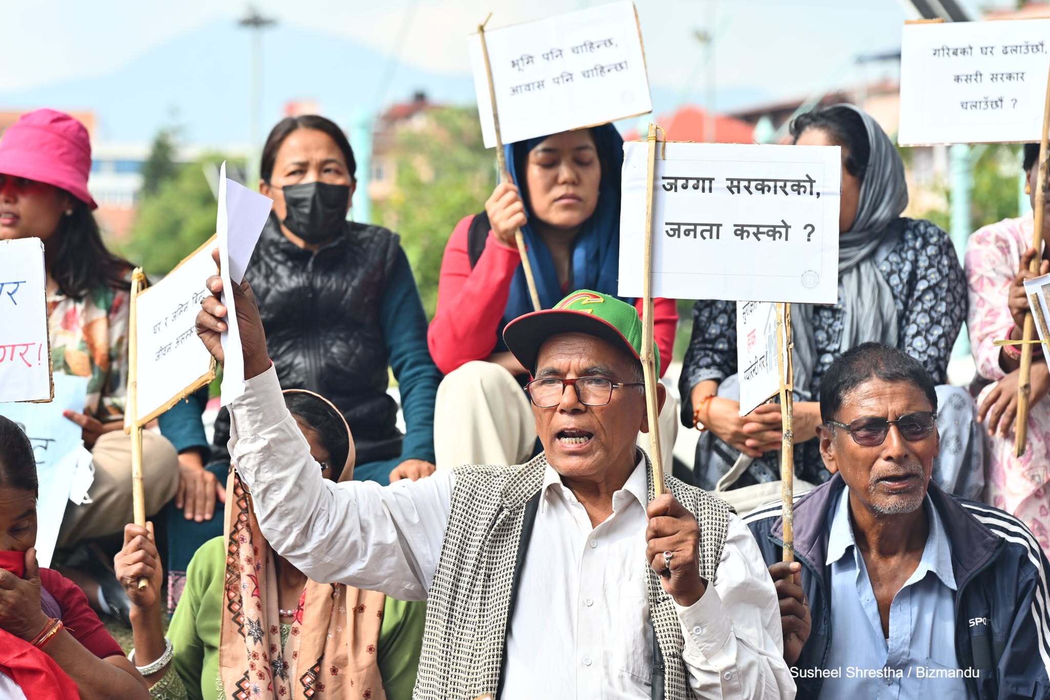 होल्डिङ सेन्टरका सुकुम्बासीलाई गृह जिल्लाको लालपुर्जा, पहिलो चरणमा १४ जनालाई, ६०० सम्पर्क बाहिर