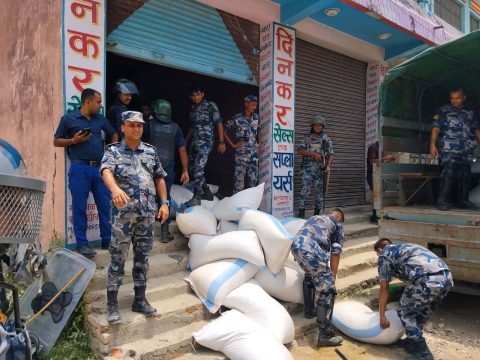 क्वारेनटाइनले सहजै छुट्याउन नसक्ने बियाँले प्रहरीलाई तनाव, तस्करी गर्दा किलोमै हजार रुपैयाँ नाफा
