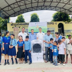 कामना सेवा विकास बैंकले बिर्तामोडको एक विद्यालयलाई सहयोग गर्‍यो कुलर तथा ब्रेल पेपर