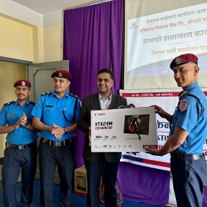 प्रहरीलाई मुक्तिनाथ विकास बैंकको सहयोग, दियो कम्प्युटर र फर्निचरदेखि रोड डिभाइडरसम्म