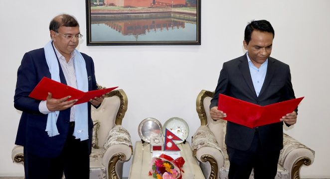 एनआइसी एसिया बैंकको अध्यक्षमा अशोककुमार अग्रवाल, गभर्नर पौडेलसामु लिए शपथ