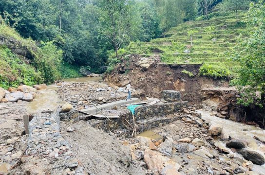 अविरल वर्षासँगै संखुवासभामा पहिरो, पाँचखपन-चैनपुर सडकमा आवागमन अवरुद्ध