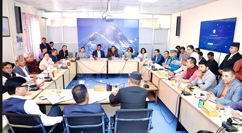 संसदीय समितिको बैठकमा सुनिल लम्सालको खोजी, ‘खुट्टा भाँचिदिनू’ भन्ने अभिव्यक्तिको आलोचना
