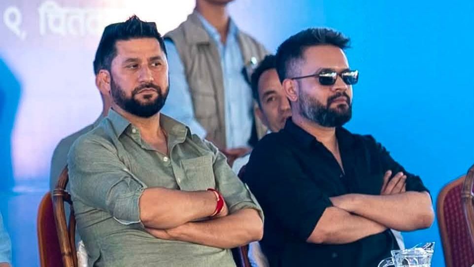 राहदानी विवादले रवि लामिछानेलाई गर्‍यो ‘ट्रिगर’, विधान संशोधनले बालेन पक्षमा भुईंचालो