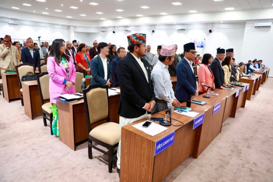 प्रतिनिधि सभाको बैठक १५ मिनेटपछि बस्न सकेन, सूचना टाँसेर भोलिसम्मका लागि स्थगित