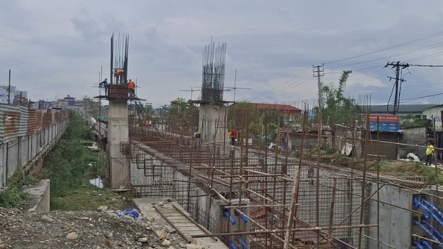 मुआब्जाका कारण निर्माण रोकिएको सेती पुलको दोस्रो पटक म्याद थप, ४ वर्षमा ६१% प्रगति