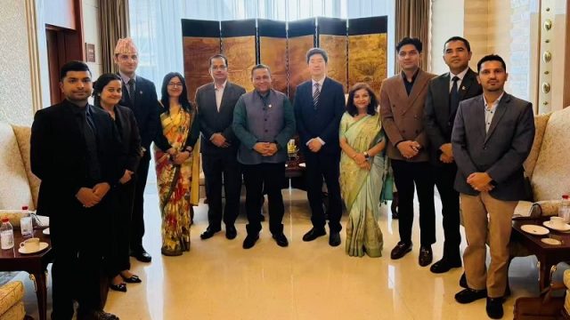 परराष्ट्रमन्त्री खनाललाई बेइजिङमा चिनियाँ विदेश मन्त्रालयका अधिकारीले गरे स्वागत
