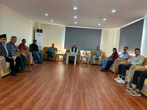 एमालेले संविधान संशोधनसम्बन्धी प्रस्ताव तयार पार्न बनायो उपसमिति, अग्नि खरेल संयोजक