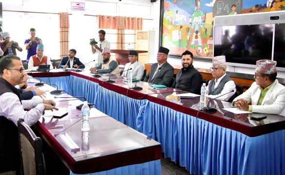 विपक्षी दलका नेताले प्रधानमन्त्री बन्न गरेको आग्रहमा फिस्स हाँसे रवि