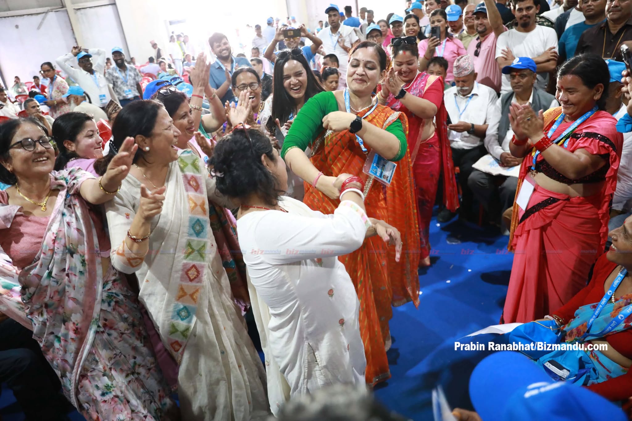 रास्वपाका निर्वाचित केन्द्रीय सदस्यमध्ये आधा महिला, प्रदेशतर्फ ३५ सिटमा १० जना मात्रै पुरुष