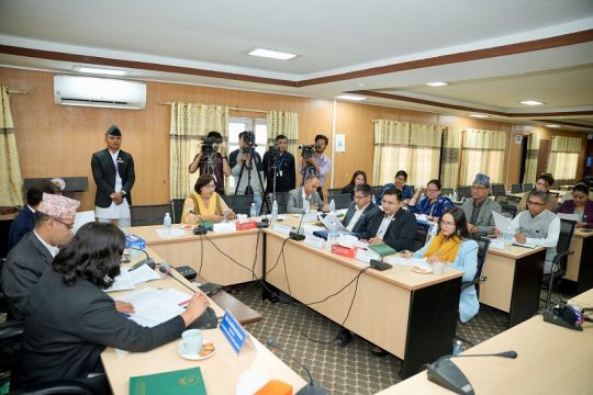 एमालेले पनि बहिष्कार गर्‍यो संसदीय समितिको बैठक, प्रधानमन्त्रीले माफी माग्नुपर्ने अडान