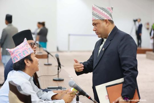 संसदमा परराष्ट्रमन्त्रीको जवाफ सुन्न प्रतिपक्षी दल तयार, प्रधानमन्त्रीको अभिव्यक्ति हटाउने माग निरन्तर