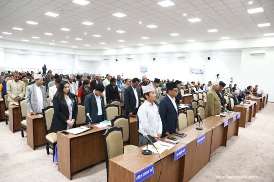 प्रतिपक्षी दलले अवरोधको शैली फेर्दा सभामुख नै अलमल,  प्रतिनिधिसभाको बैठक स्थगित