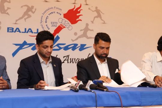 पल्सर स्पोर्टस् अवार्ड भदौ १८ गते, गोल्छा ग्रुपसँग पाँच मोटरसाइकल सहित ४५ लाखको सम्झौता