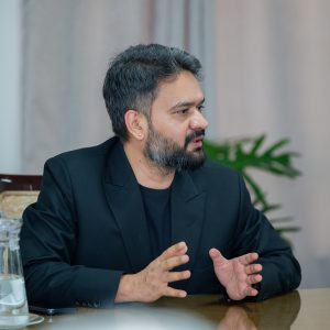 मधेश दंगामा प्रधानमन्त्रीका चार शंका, ‘पूर्वराजा’ हटाइएको विज्ञप्तिदेखि ताकेर हानिएको गोलीसम्म