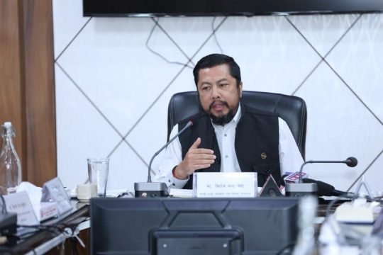 स्वर्णिम वाग्लेलाई विराजभक्तको काउन्टर जवाफ, ‘एकजना अवैतनिक सल्लाहकार राखेको हो’