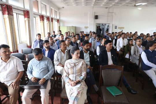 संसद् बंक गर्ने सांसदलाई रास्वपाको कडाइ, बाहिर भित्र गर्न अब फारम अनिवार्य भर्नुपर्ने