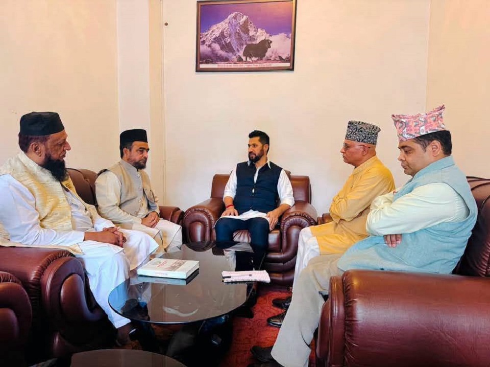 तराई क्षेत्रको तनाव मत्थर पार्न रास्वपा सभापति रविको दौडधुप, धार्मिक अगुवासँग गरे संवाद