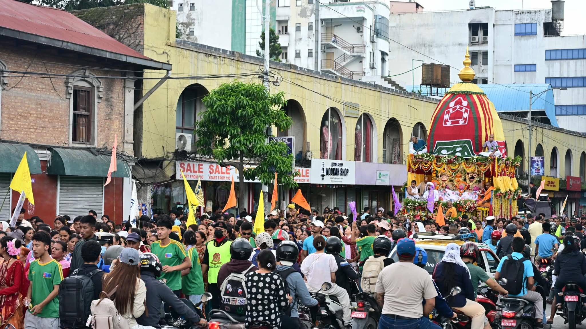 काठमाडौंमा जगन्नाथ रथयात्रा, भजनकीर्तनसँगै नृत्य पनि  (तस्विरहरु)