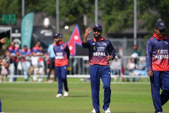 पहिलो ओभरबाटै विकेट गुमाउन थालेको नेपाल सिरिजको चौथो खेलमा पनि पराजित