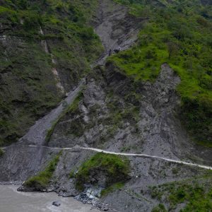 वर्षाले देशभरका प्रमुख राजमार्ग प्रभावित, ६ सडकखण्डमा आवागमन अवरुद्ध