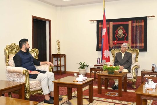 राष्ट्रपति भेट्न शीतल निवास पुगे रवि, सर्वदलीय बैठकमा भएको छलफलबारे गरे ब्रिफिङ
