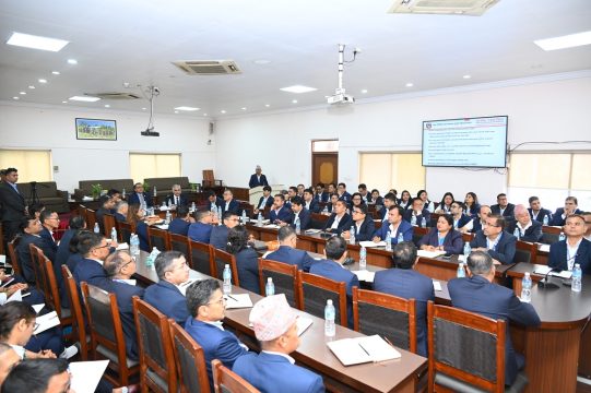 कर्मचारीको विदेश भ्रमणमा बालेनले गरे कडाइ, अबदेखि प्रधानमन्त्री कार्यालयको पूर्वस्वीकृति अनिवार्य