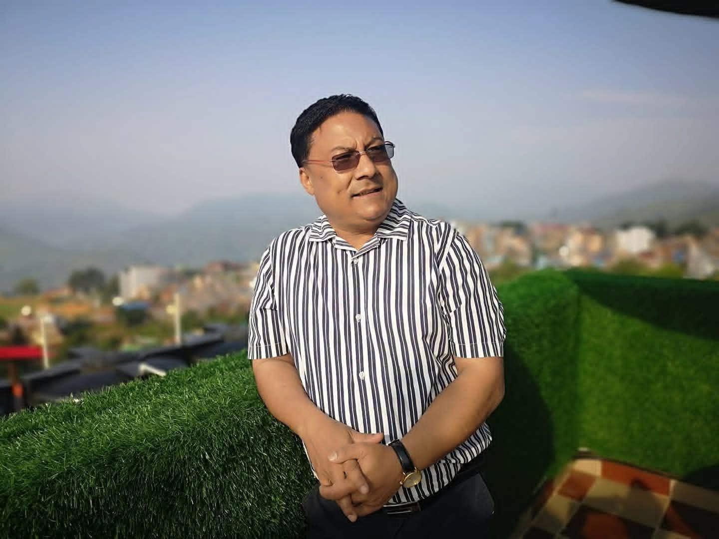 पत्रकार किशोर श्रेष्ठलाई प्रहरीले घर र कार्यालयबाट लगेको सामानसहित उपस्थित गराउन आदेश