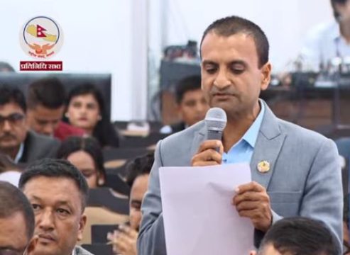 रास्वपाकै सांसदले भने- लगानीकर्तामा आत्मविश्वास घटेको छ, सरकारले बुस्ट गर्नुपर्‍यो
