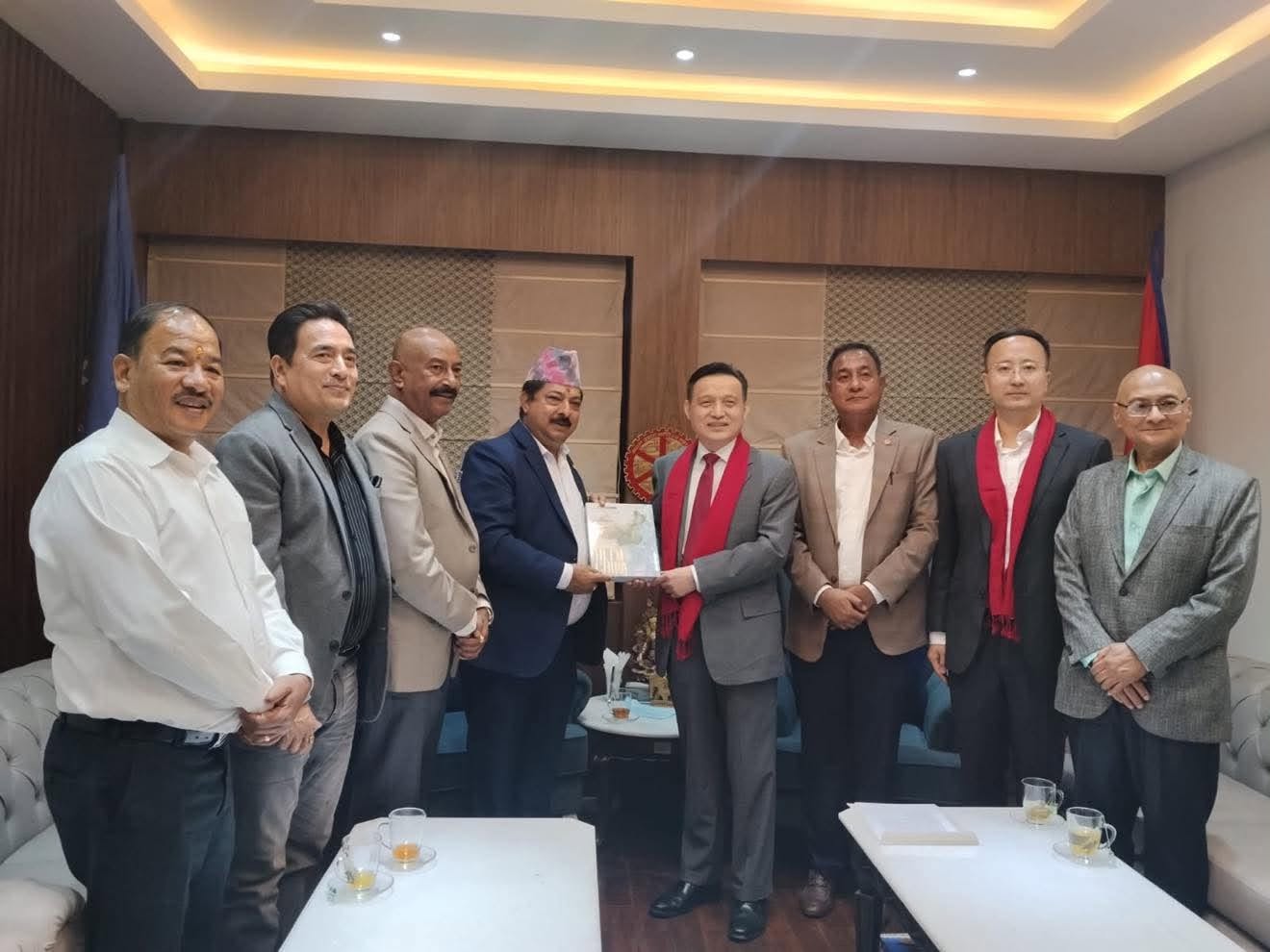 नेपाली वस्तुको निर्यात बढाउन अन्जनले राजदूतसँग मागे सहयोग, माओमिङले के भने?