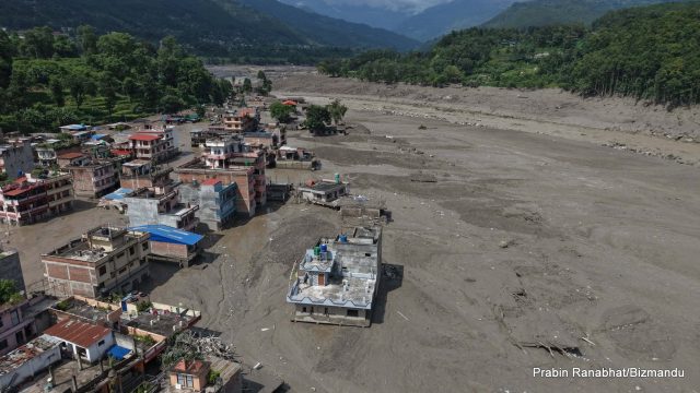 बाढीले रसुवामा मात्र ४० किलोमिटर सडक पूर्णरूपमा क्षतिग्रस्त, बेत्रावतीमा बेलिब्रिज राख्ने तयारी