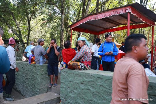 होल्डिङ सेन्टरमा बसिरहेका बाढी प्रभावितलाई अस्थायी बसोबासको व्यवस्था गर्न सर्वेक्षण सुरु